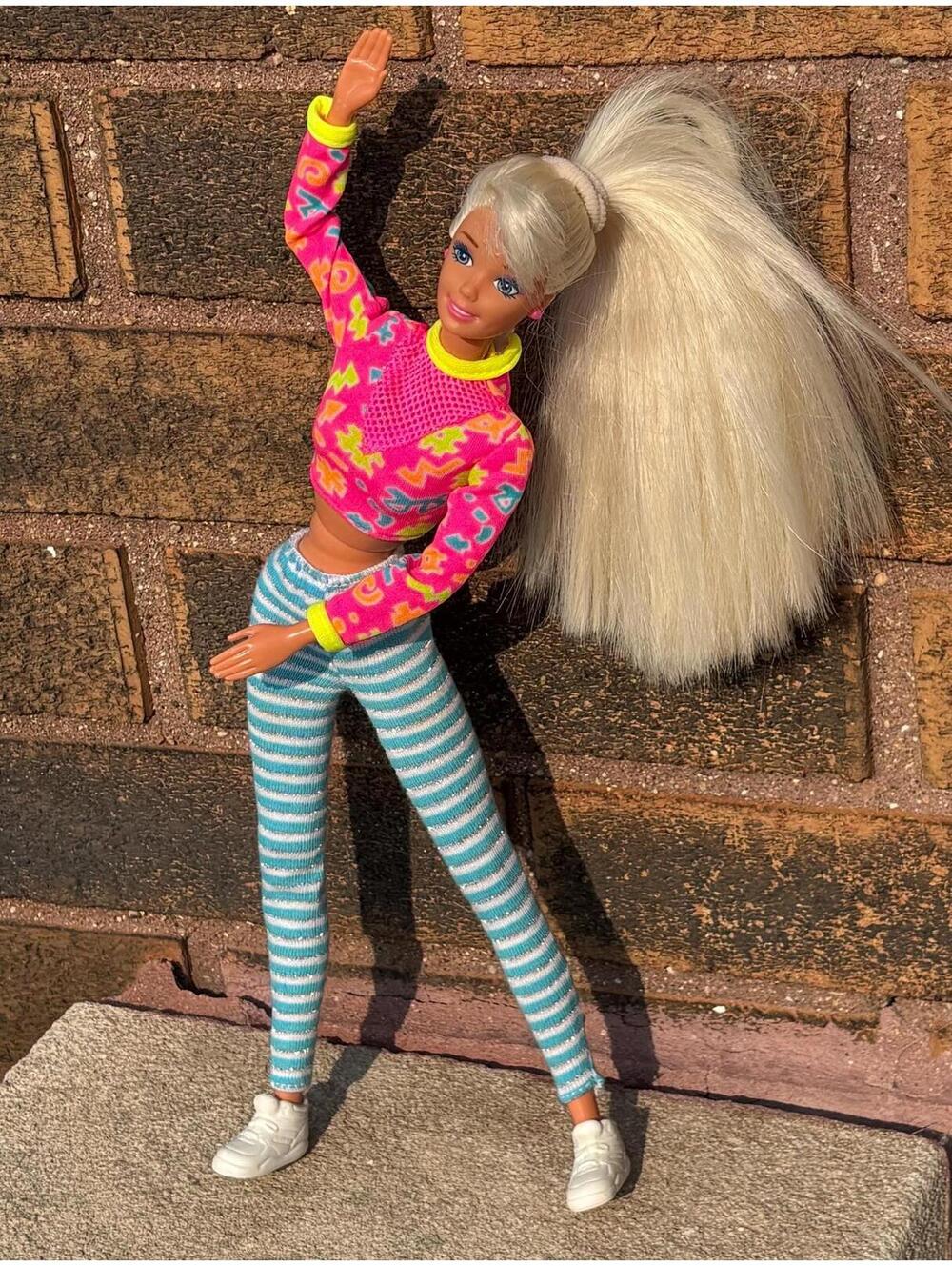 Vintage Barbie Workin Out Barbie In original top